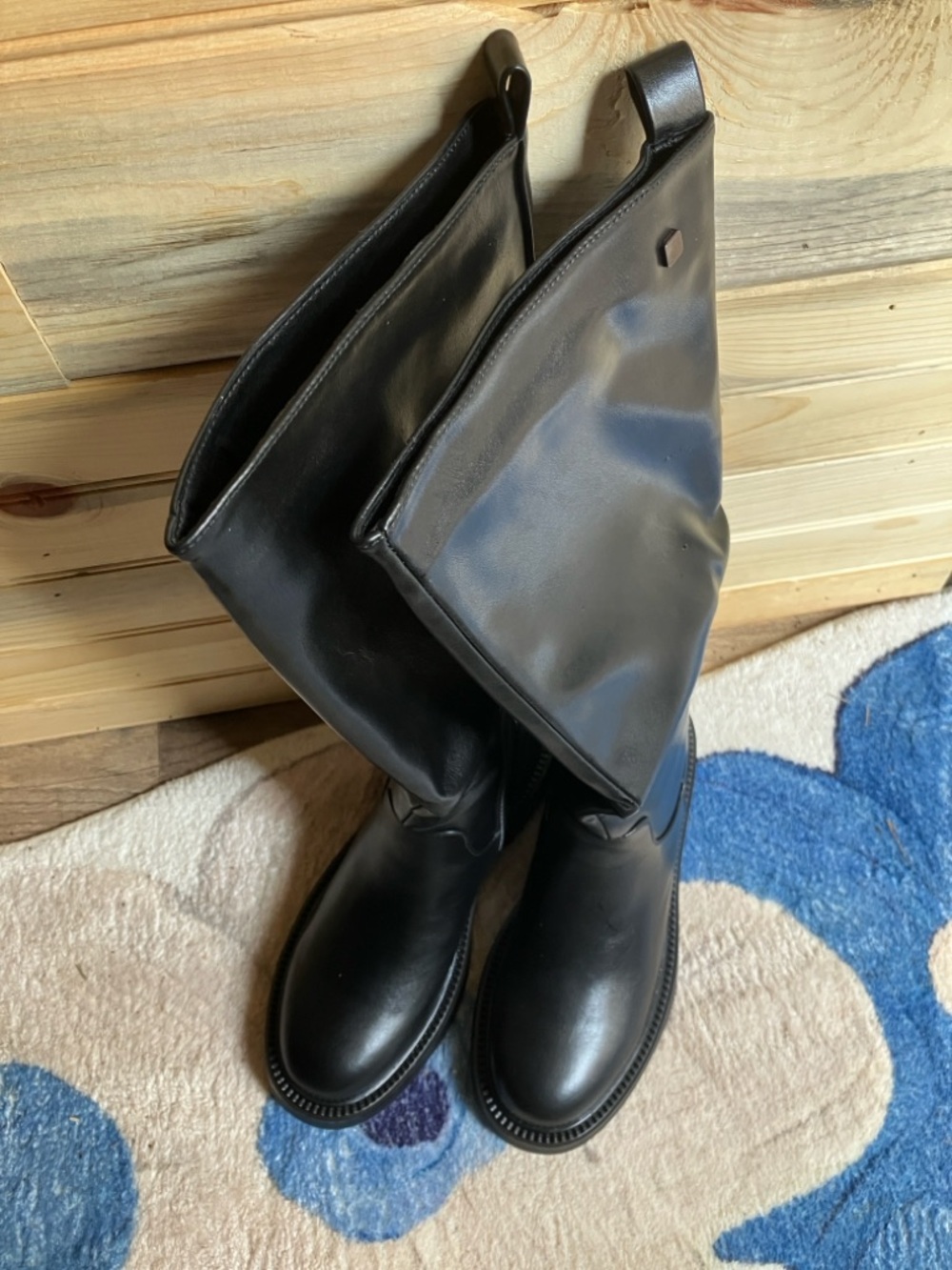 Women's Black Mid-Calf Heeled Boots